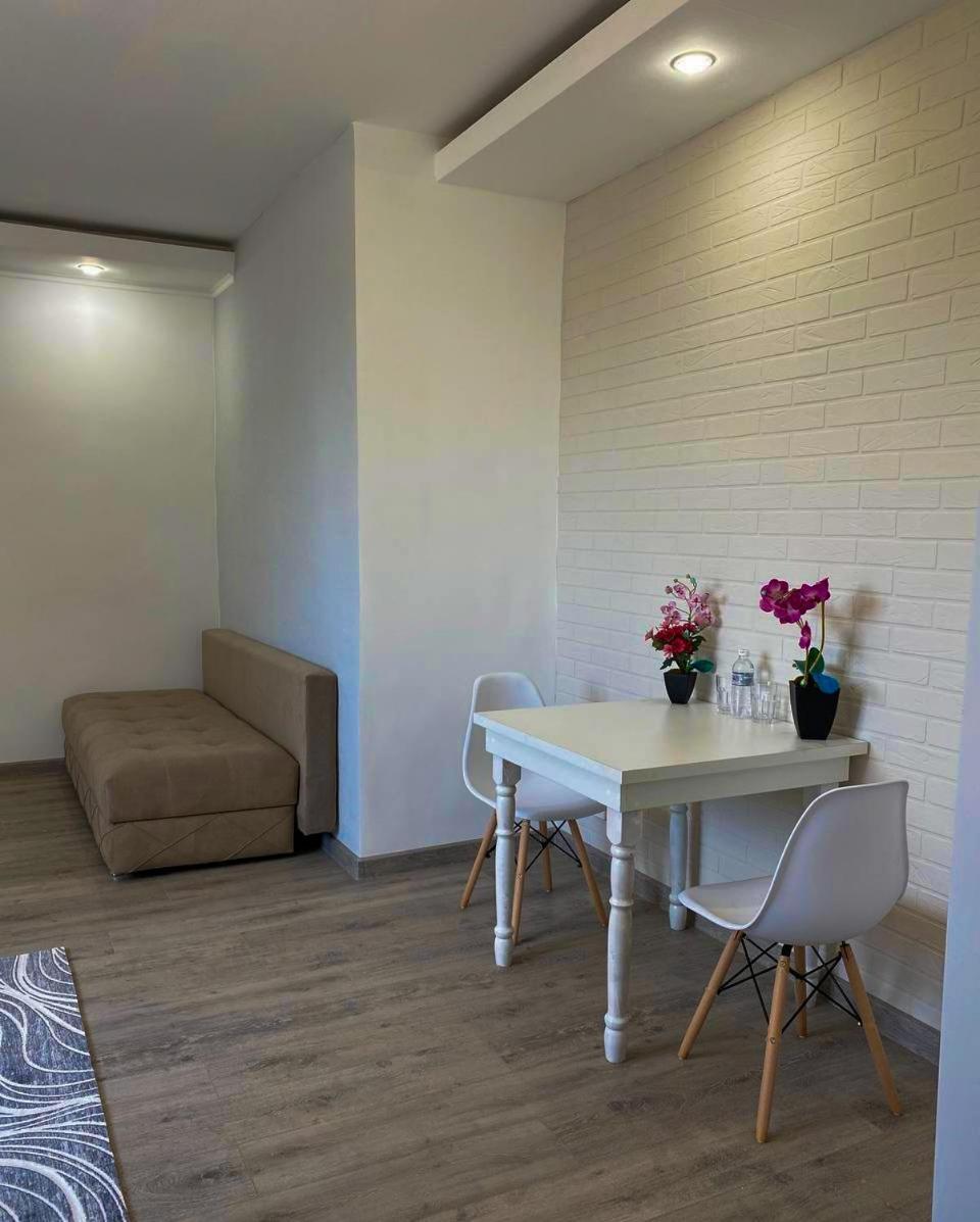 Astina Hotel أستانا المظهر الخارجي الصورة